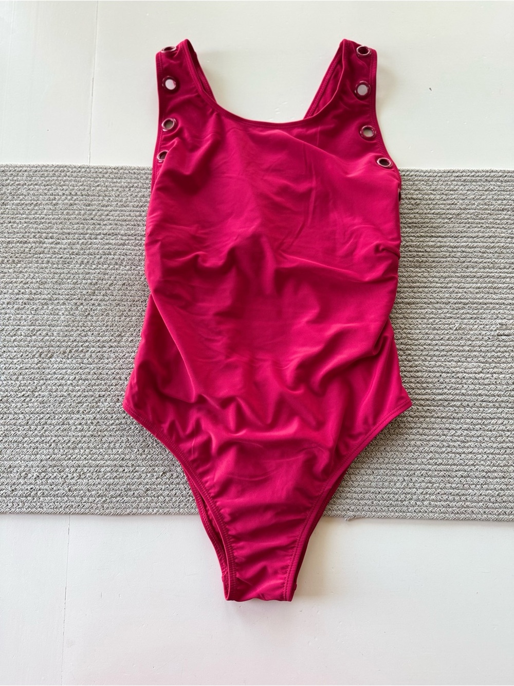 Juicy Couture Fuchsia Pink Grommet One-Piece Cross Back Swimsuit Sz Large - Picture 2 of 11